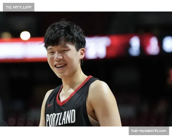 杨瀚森数据低迷遭记者刁难 姚明高情商两次为其解围回应